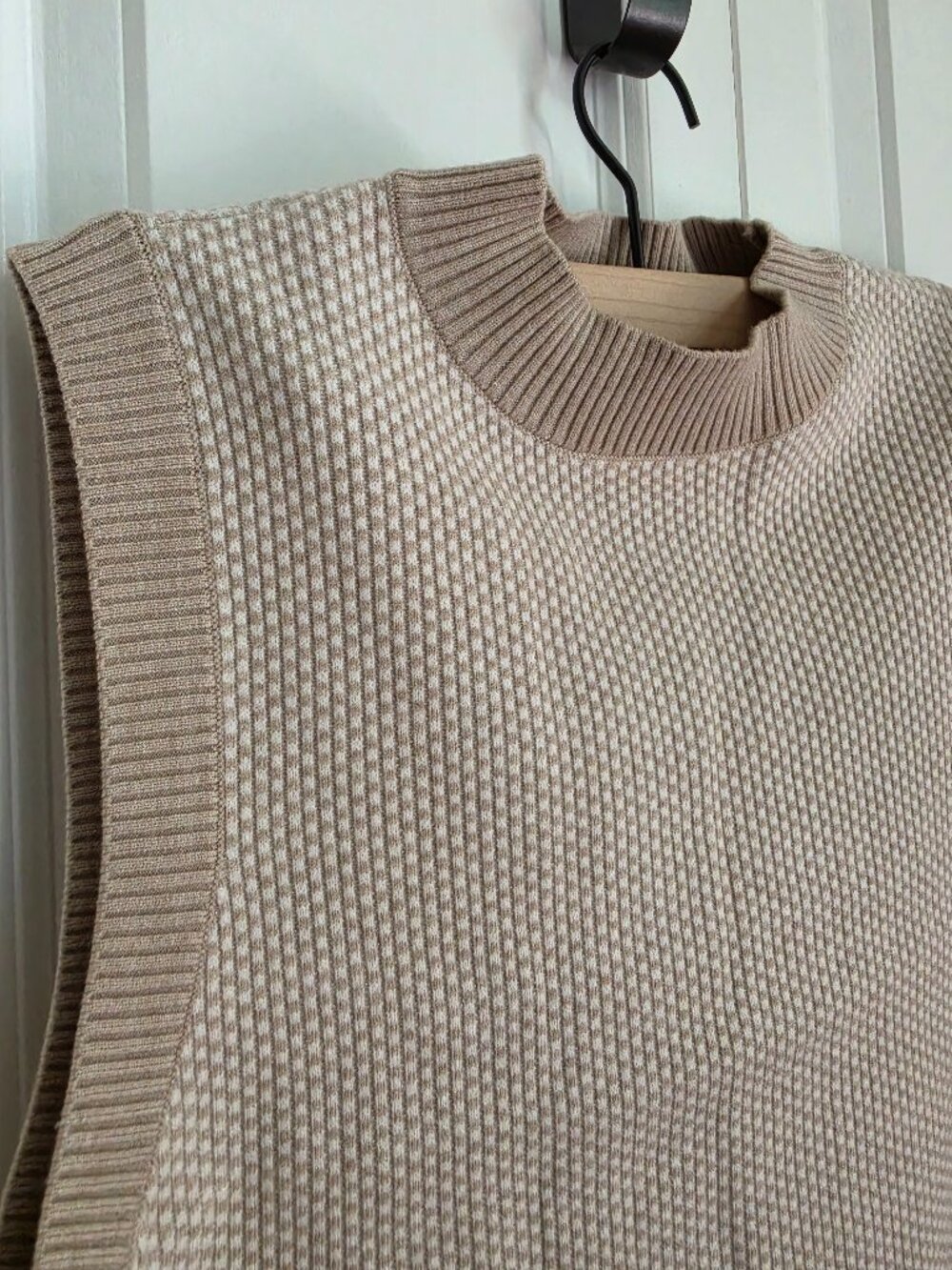 Neutral Lightweight Sweater Tank Top- NWT Womens Size XL